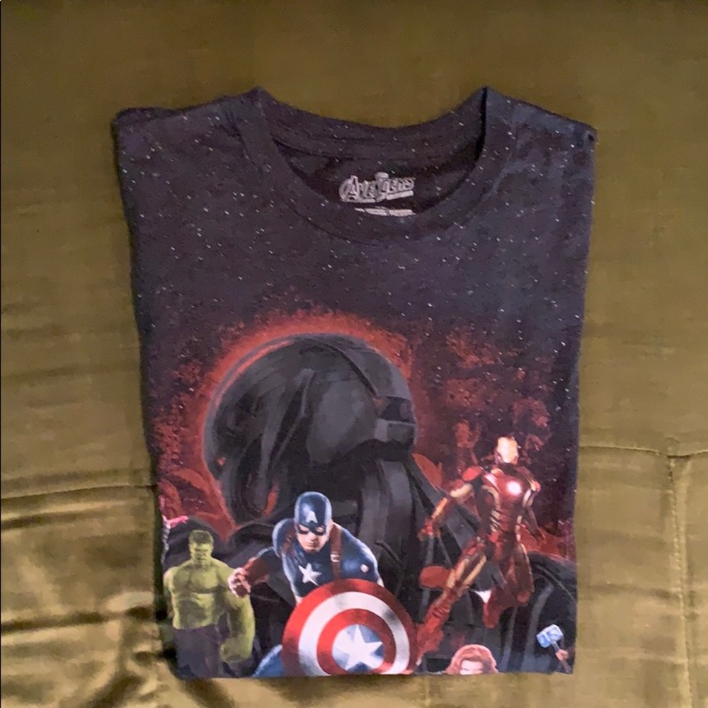Authentic MARVEL AVENGERS T-Shirt